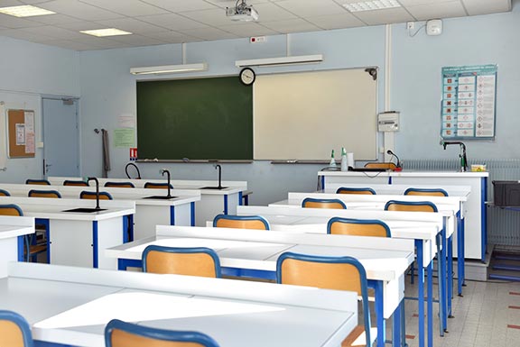 Salle de chimie du Collège Jules Vallès - Avril 2021