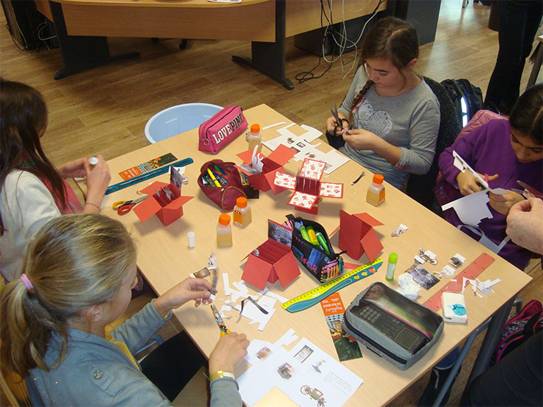 Petits ateliers de la classe musée collège Jules Vallès